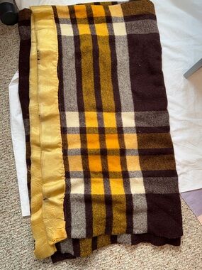 Yellow and Brown Plaid Wool blend satin lined Camp Blanket Throw 70” by 80” VTG